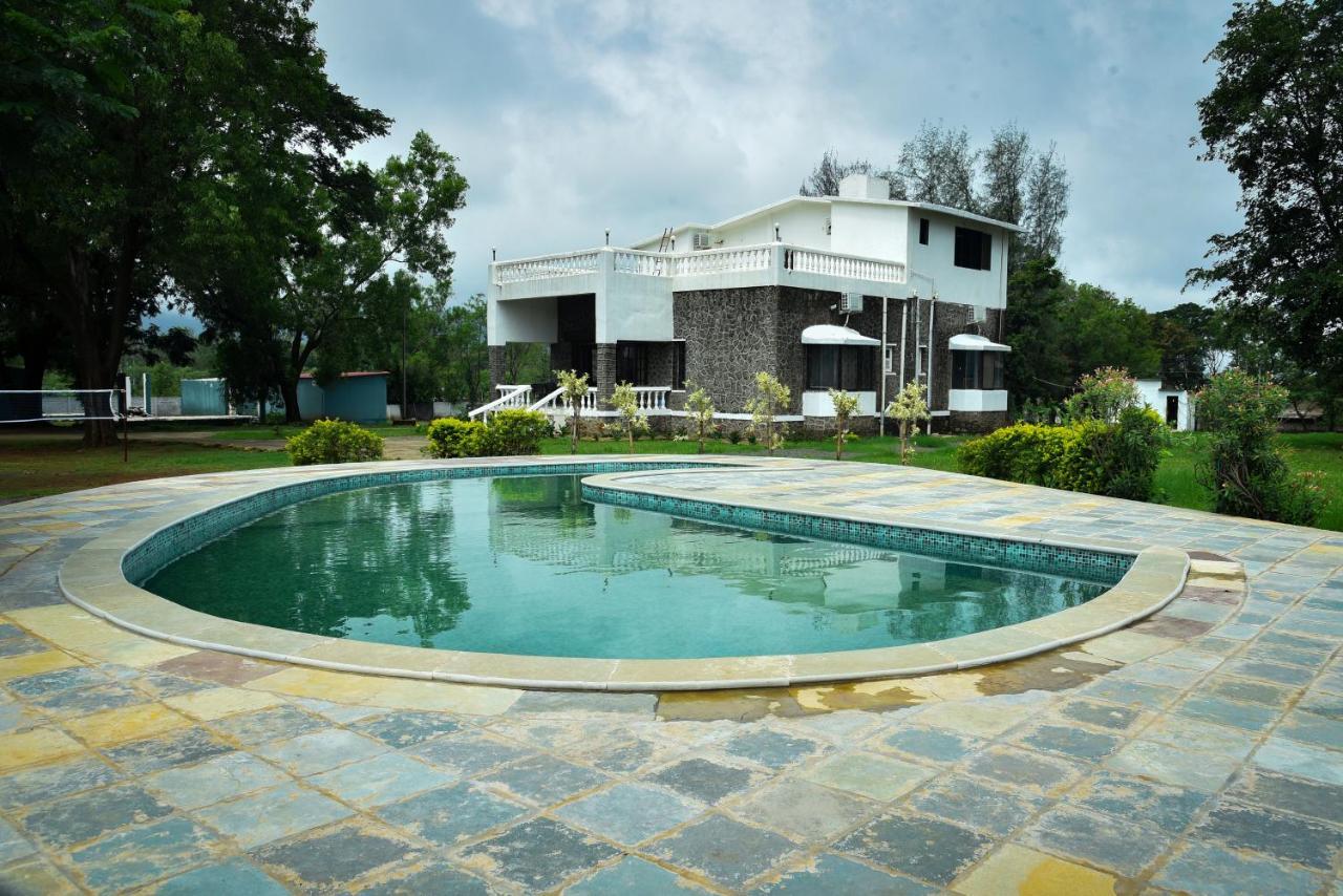 Whispering Woods Villa And Eco Farms 罗纳瓦拉 外观 照片